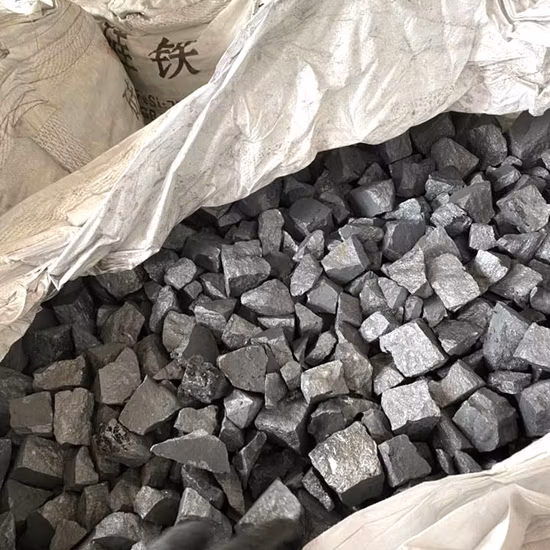 Huanjiang Furnace Charge offre un large approvisionnement en ferro-silicium de haute qualité à bon prix en Chine 72 % 75 % utilisé dans la fabrication de l'acier et le moulage
